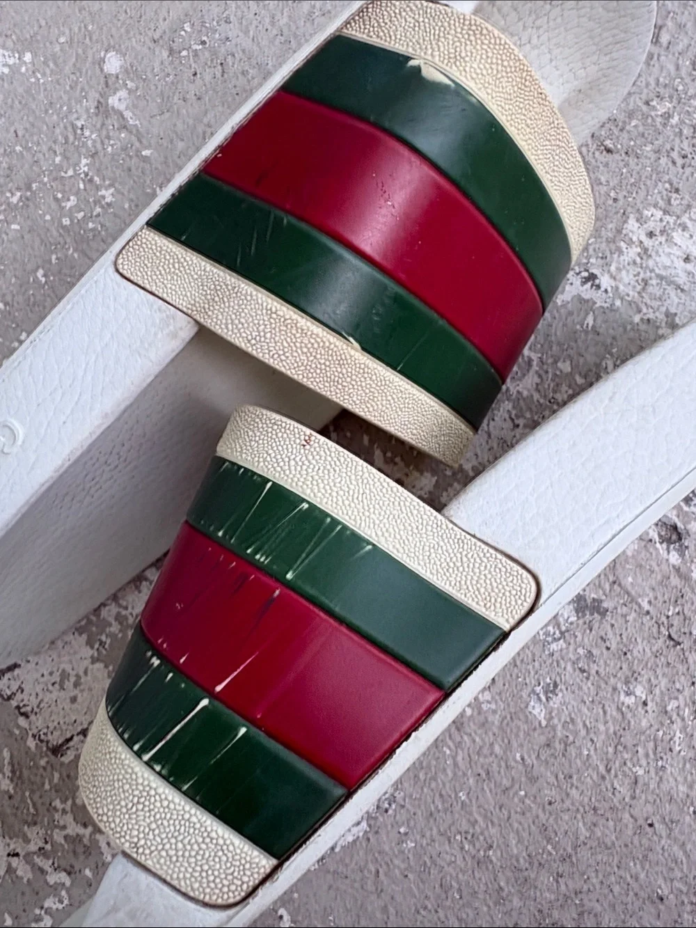 Gucci white 72 pool slides